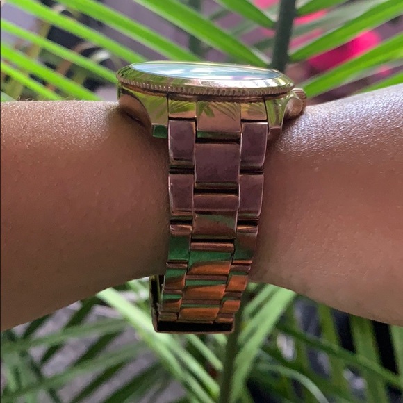 Authentic women’s Fossil watch - Picture 4 of 4